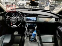 جاكوار XF